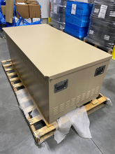 Charger l'image dans la galerie, Liquidation - Cabinet de protection en acier pour 5-6 compresseurs à piston