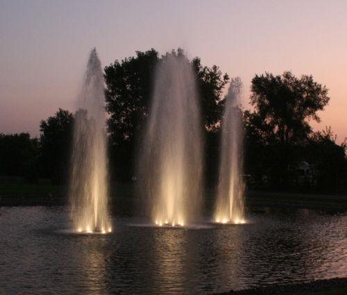 Load image into Gallery viewer, Kasco LED fountain light in action
