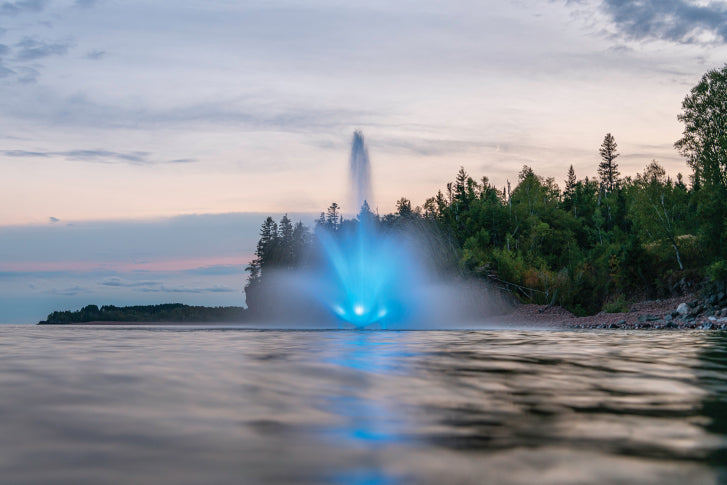 Charger l&#39;image dans la galerie, Lumières RGBW Kasco Marine pour fontaines
