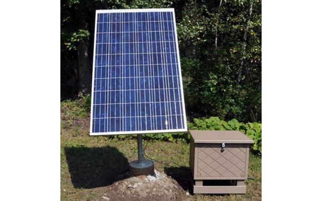 Solar aeration system with cabinet