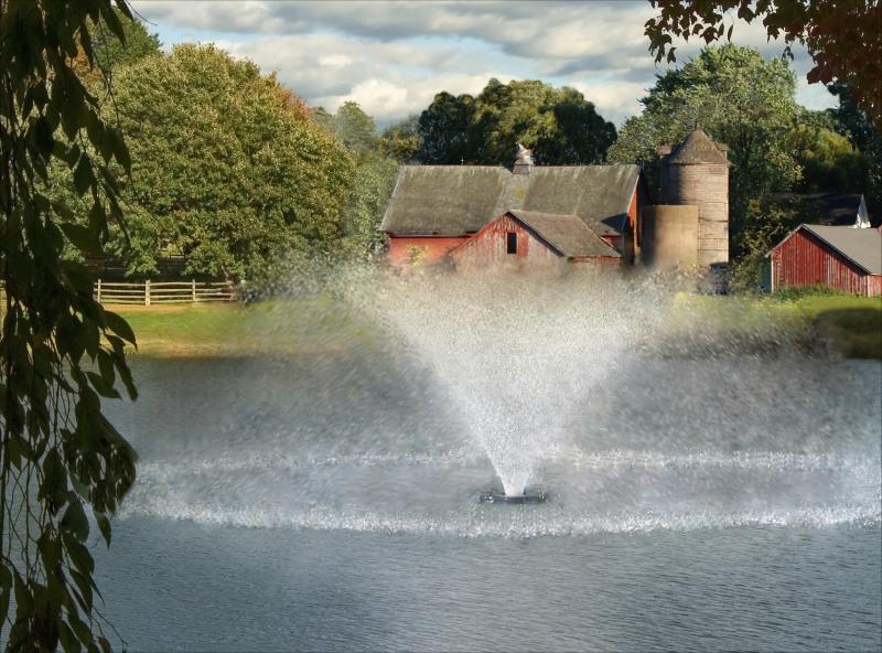 Charger l&#39;image dans la galerie, Kasco Marine VFX floating aerating fountain
